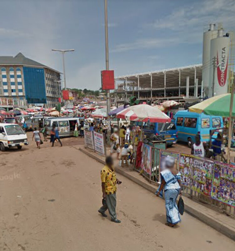 Parking lot Kejetia roundabout, Kumasi, photo