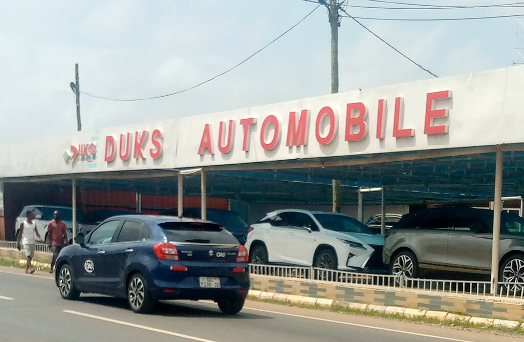 Car dealership Duks Automobile, Accra, photo