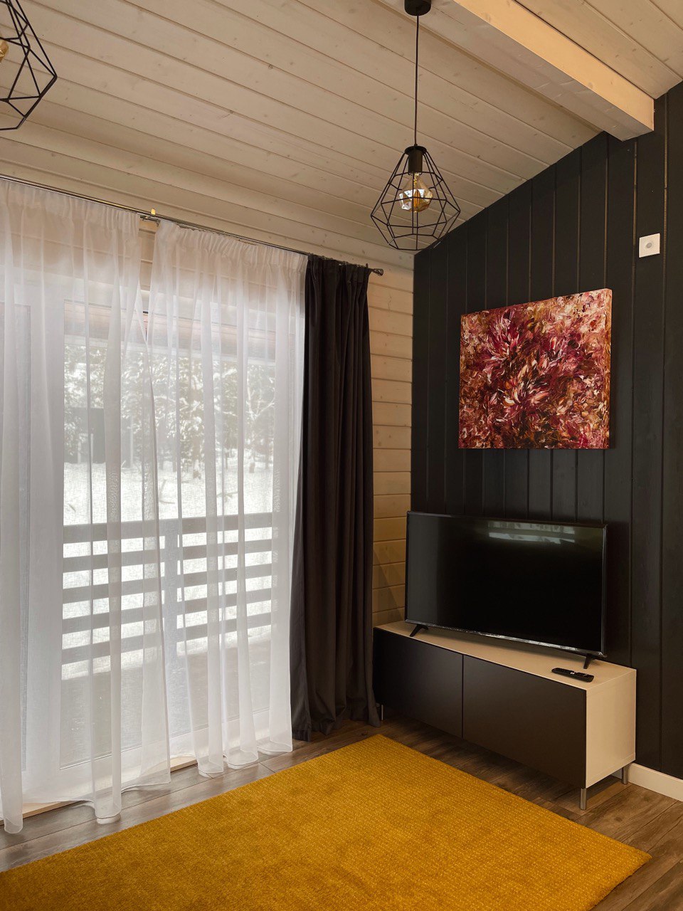 Фото Домик в соснах