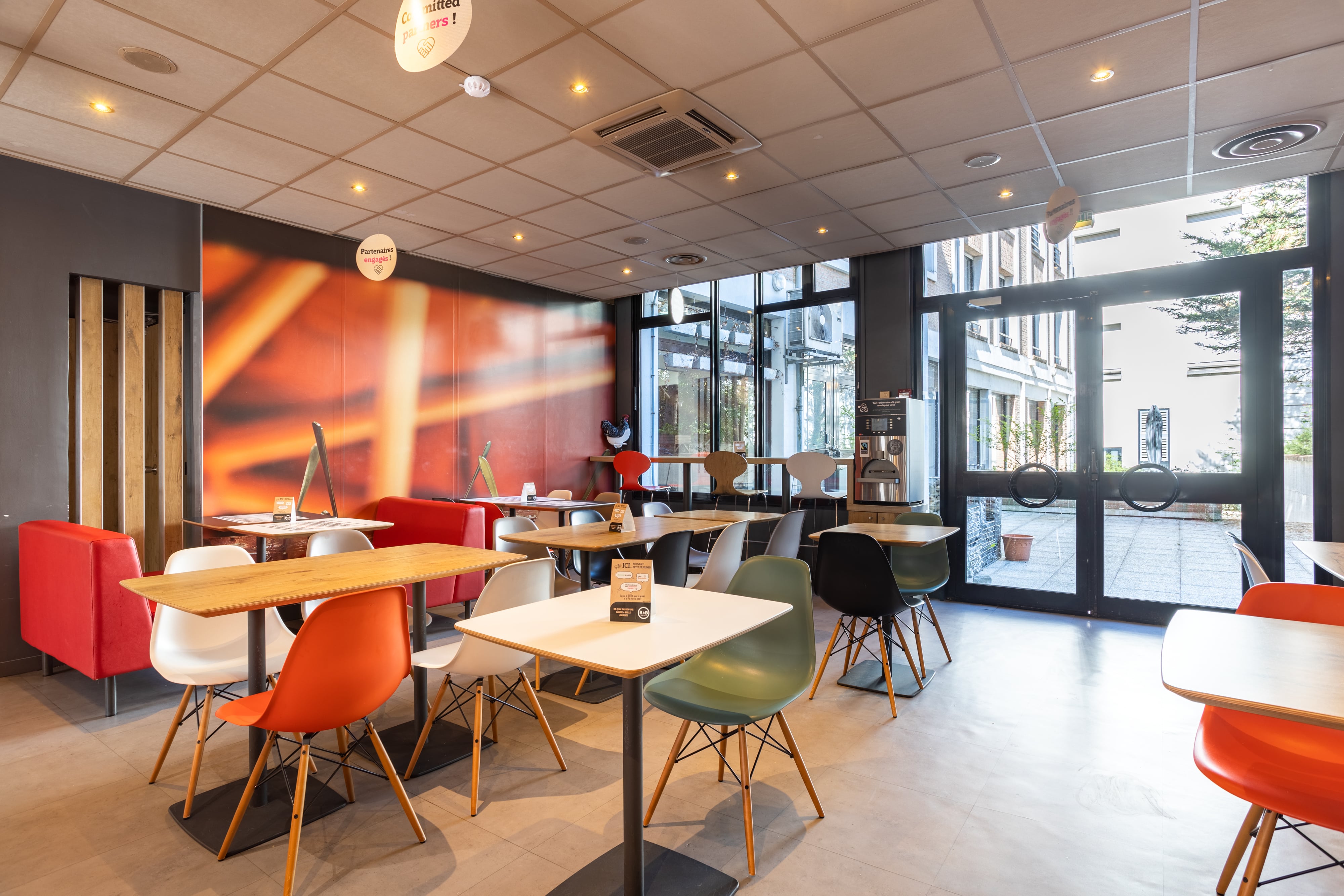 Фото B&b Hotel Arras Centre les places