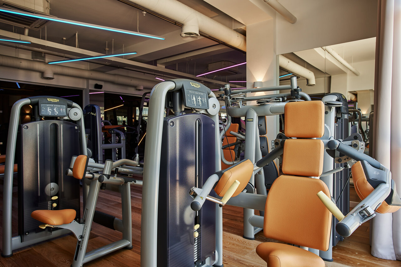 «14 хороших фитнес-клубов в Сочи» фото материала