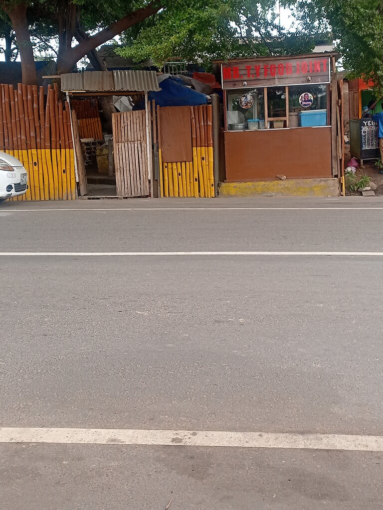 Fast food Mr. T. Y food joint, Accra, photo