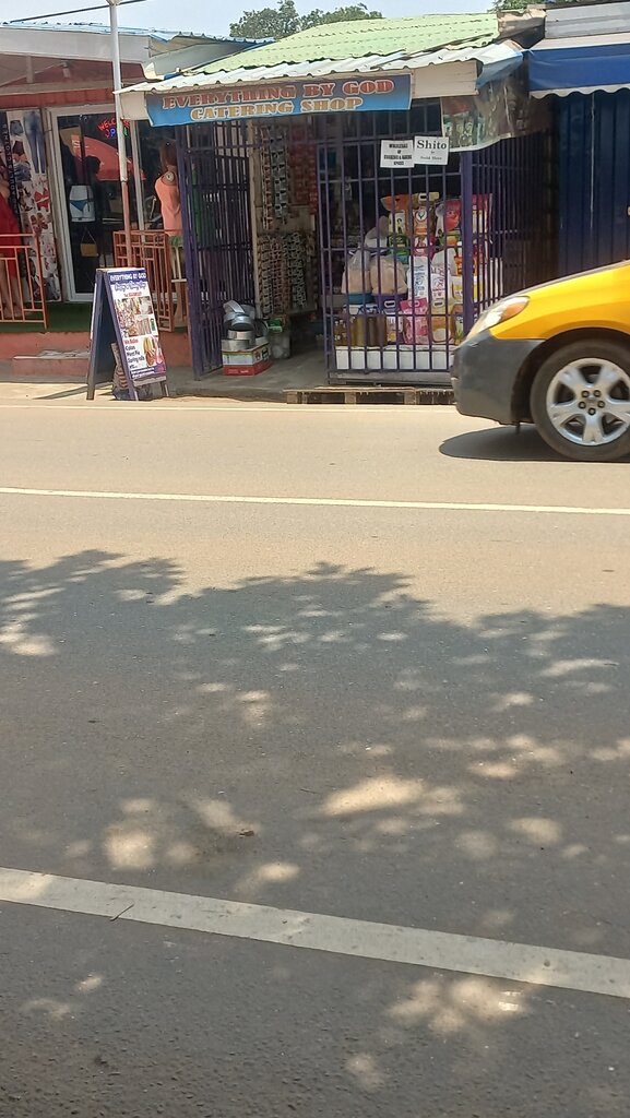 Group therapy Everything by God, Accra, photo