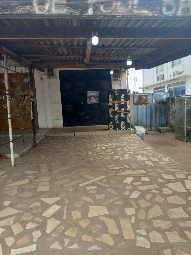 Egg and poultry meat Bonsu farms, Accra, photo