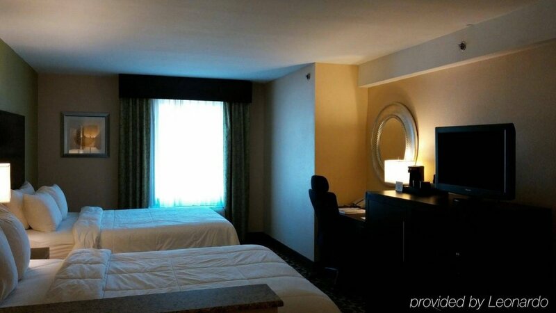 Гостиница Costa Azul Suites Virginia Beach by Red Collection в Вирджиния-Бич