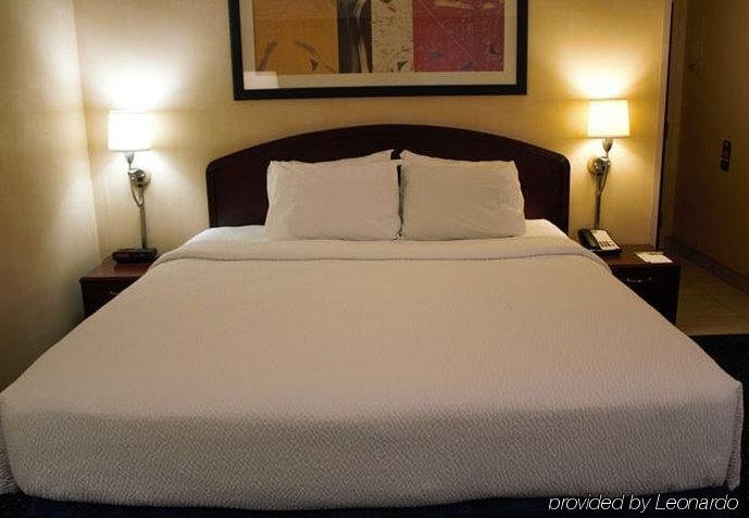 Фото Courtyard by Marriott Vacaville