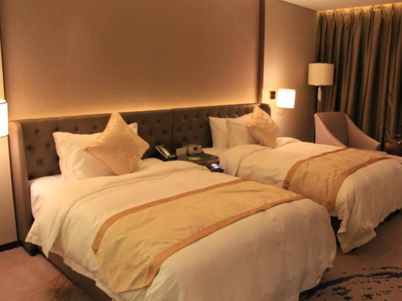 Фото Howard Johnson Tianyu Plaza Yingtan