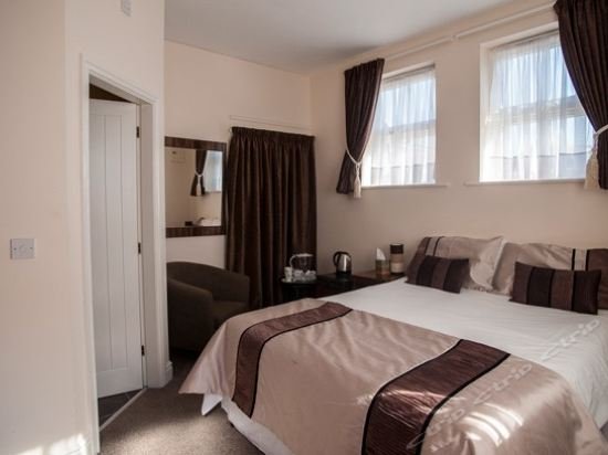 Фото The Cottage B&b