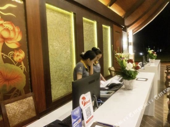 Фото Consiana Vang Vieng Hotel