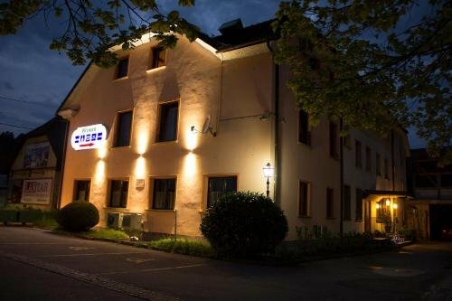 Внешний вид отеля Cirman Rooms в Любляне, фото 1