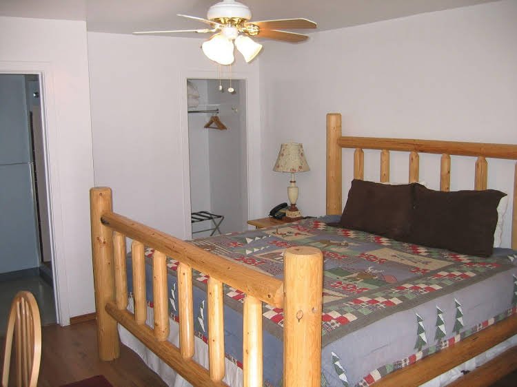 Фото Travelodge by Wyndham Dunsmuir