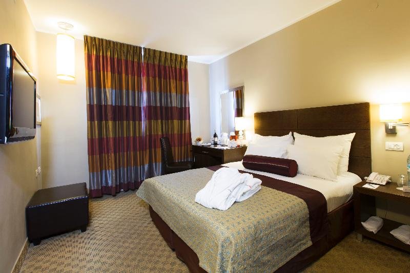 Фото Prima Royale Hotel