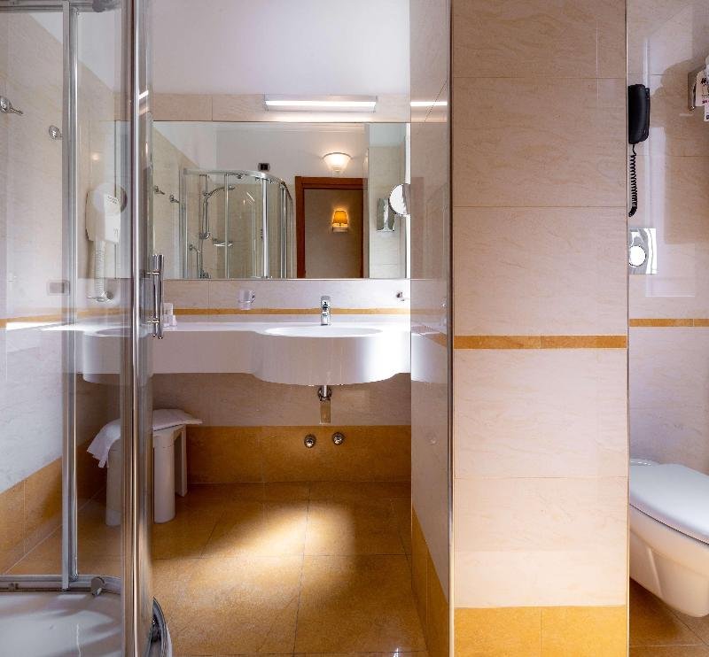 Фото Una Hotels Galles Milano