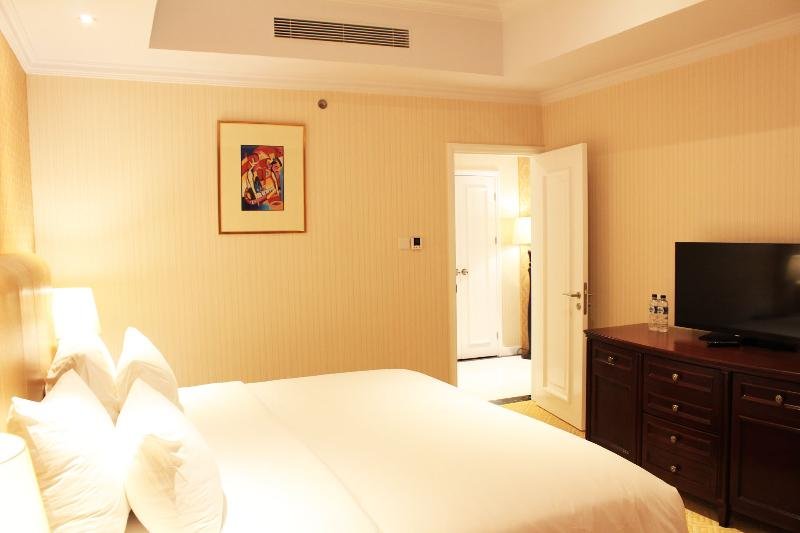 Фото Adimulia Hotel Medan