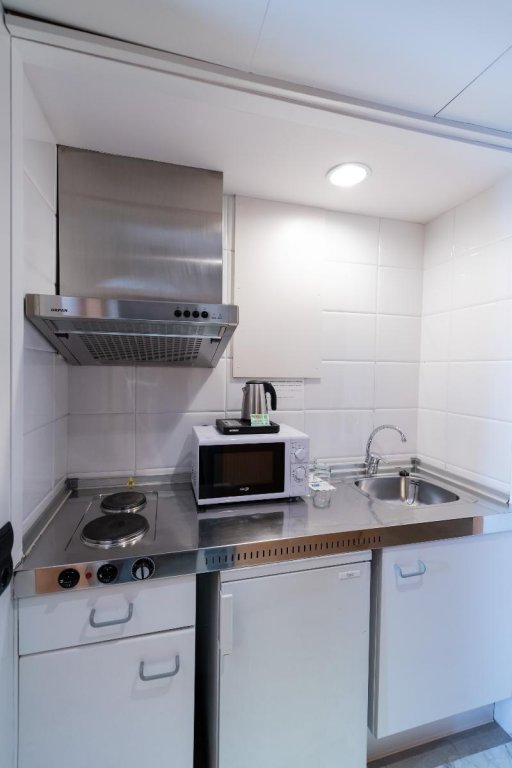 Фото Aparthotel Atenea Barcelona