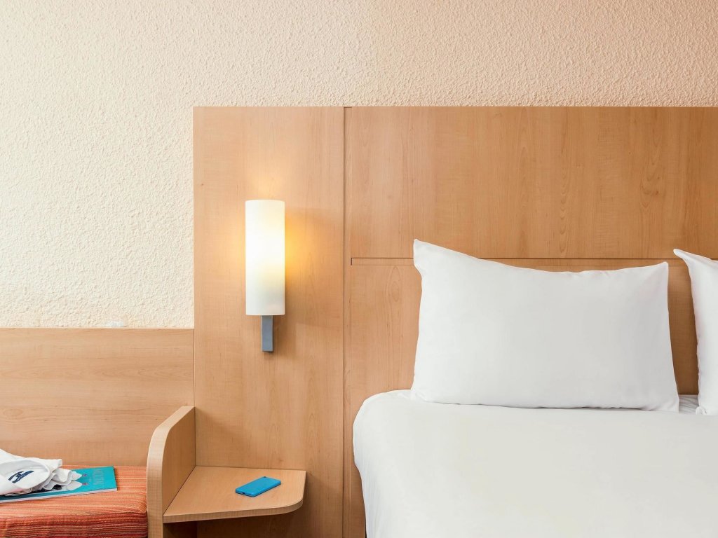 Фото Ibis Cergy Pontoise Le Port