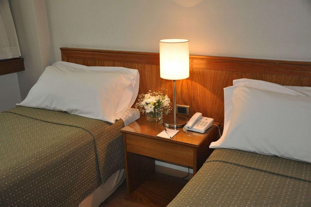 Фото Hotel Solans Carlton