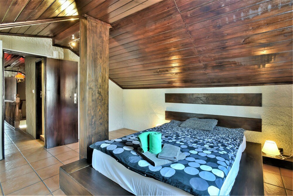 Фото Aroeira Pool House by Lisbon-Coast