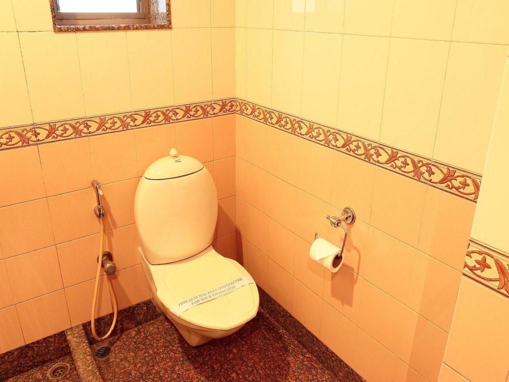 Фото Oyo 2417 Hotel Allenby Inn