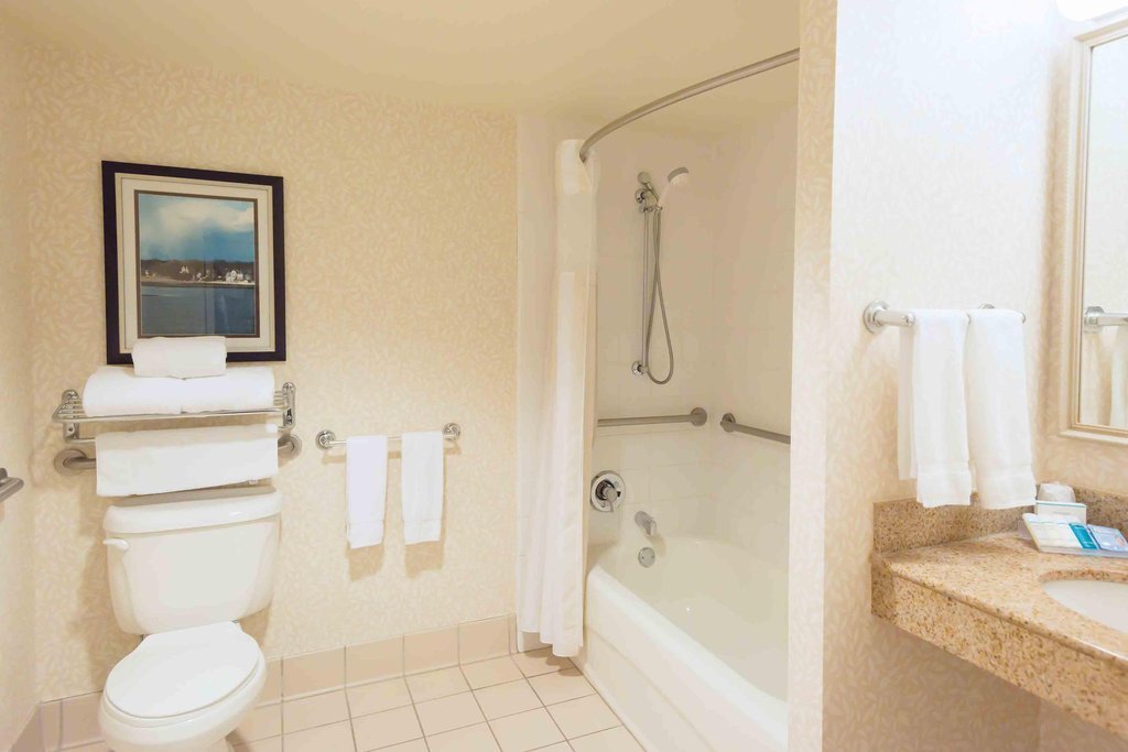 Фото Hilton Garden Inn Islip/MacArthur Airport