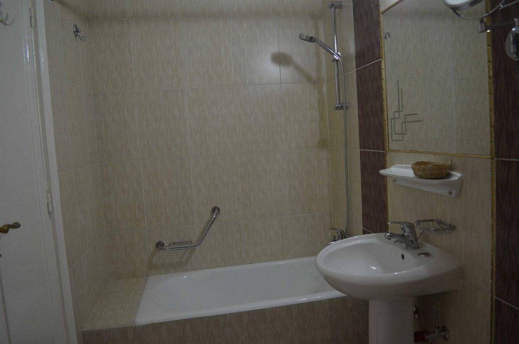 Фото Happy City Hotel