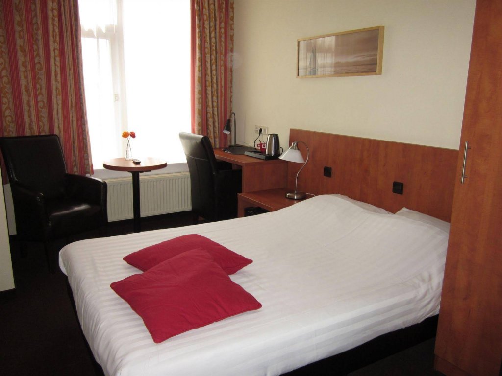 Фото отеля 2