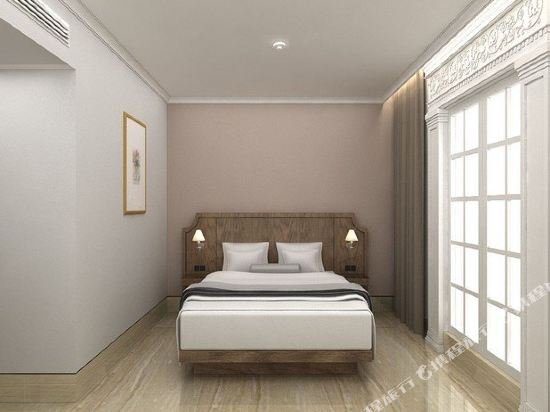 Фото Hotel Santika Seminyak