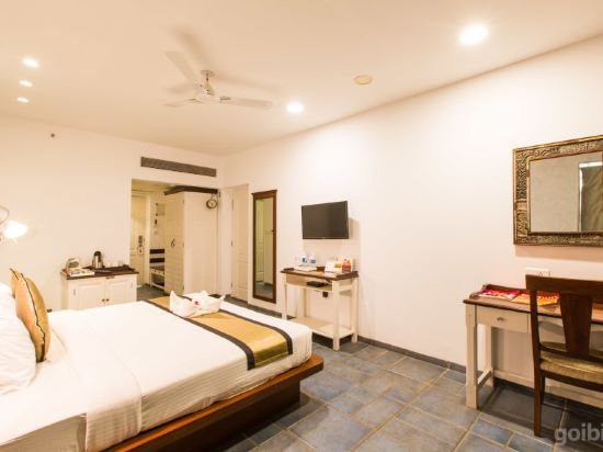 Фото Hotel Miramar, Miramar Beach, Goa