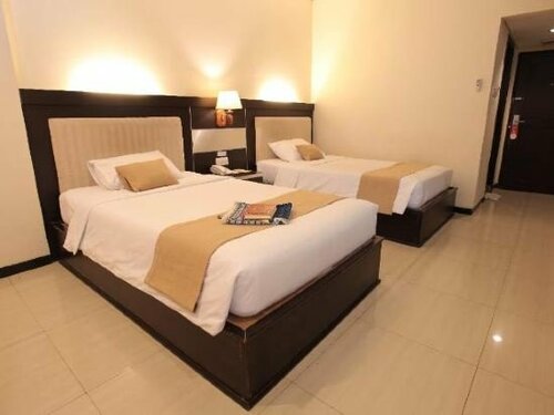 Гостиница Zahra Syariah Hotel Kendari в Кендари