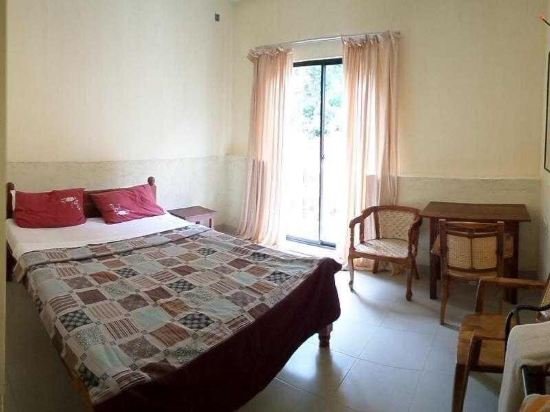 Фото Majestic Tourist Hotel