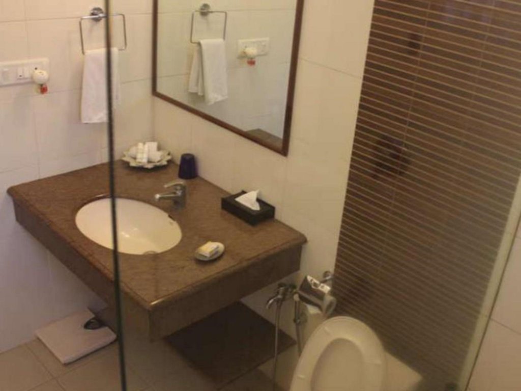 Фото JüSTa Off MG Road