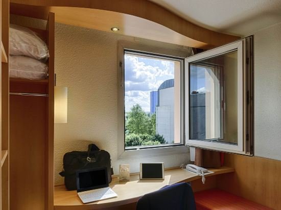 Фото B&b Hotel Rouen Centre Rive Droite