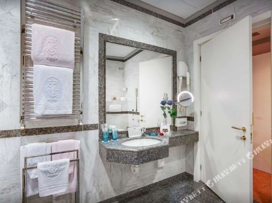 Фото Rivoli Boutique Hotel