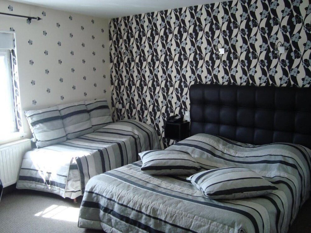 Фото Logis Hôtel de la Croix d'Or