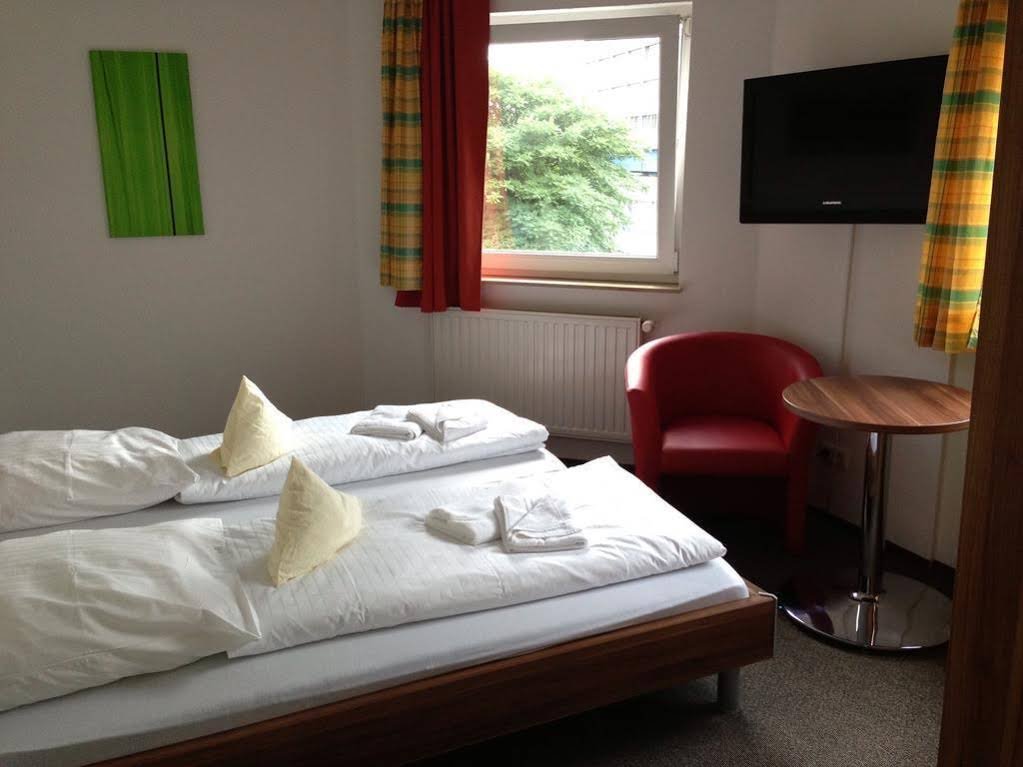 Фото Hotel Goldener Hahn