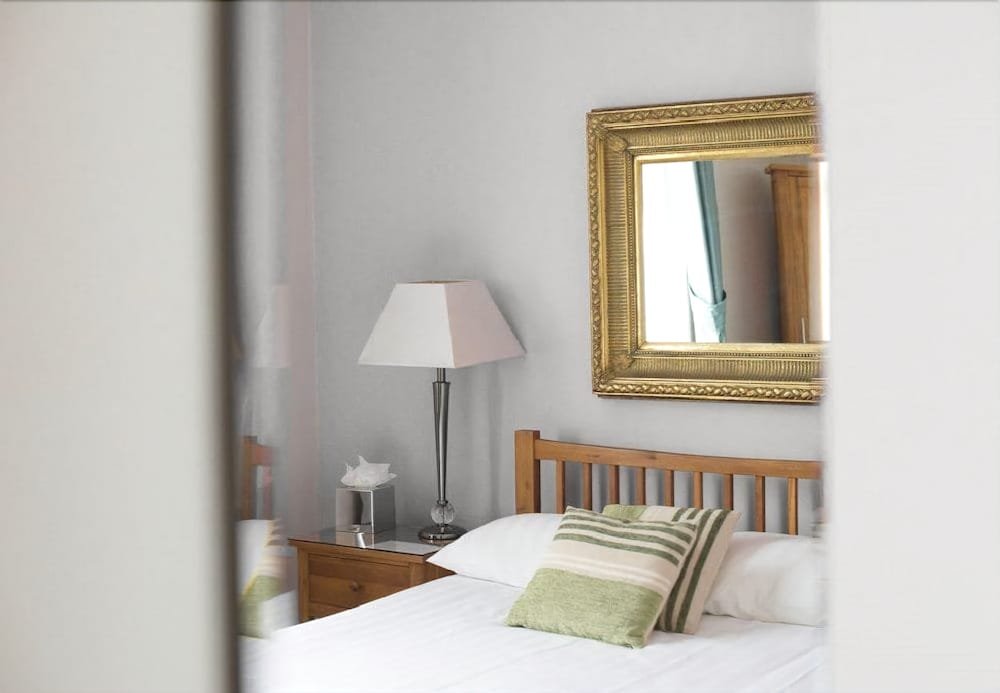 Фото Woodcote Hotel