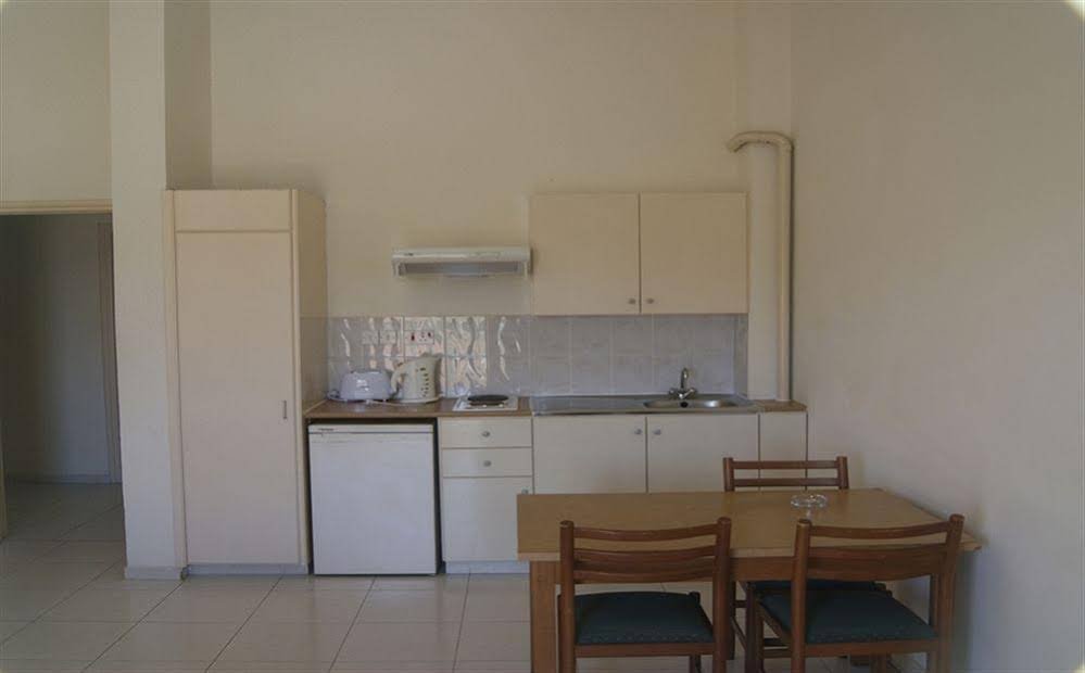 Фото Mandalena Hotel Apartments