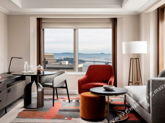 Фото Four Seasons Hotel San Francisco at Embarcadero