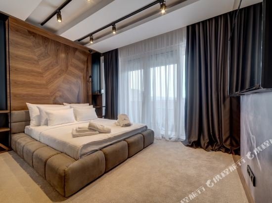 Фото Black Pearl Luxury Suites