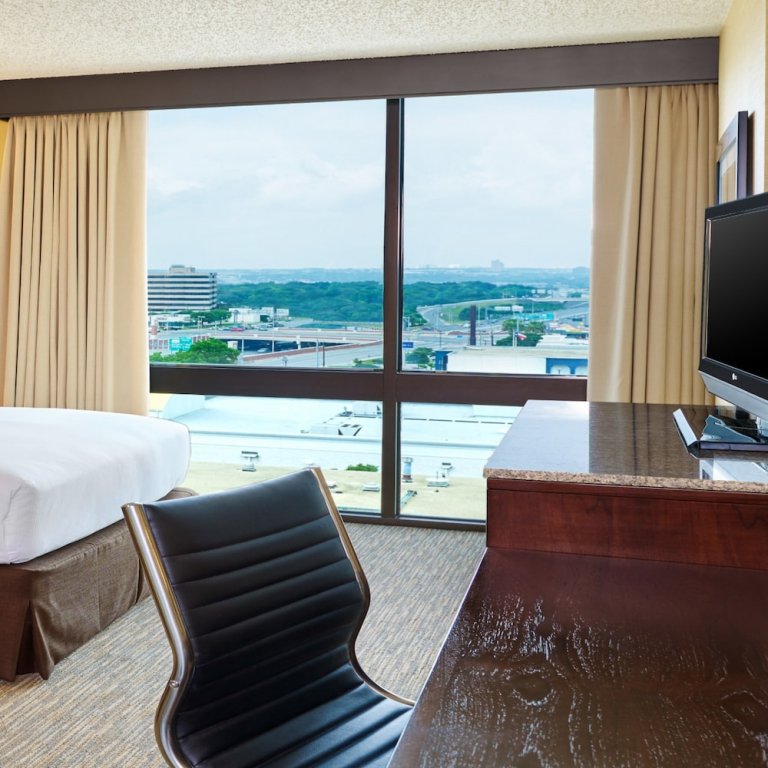 Фото DoubleTree by Hilton San Antonio Airport