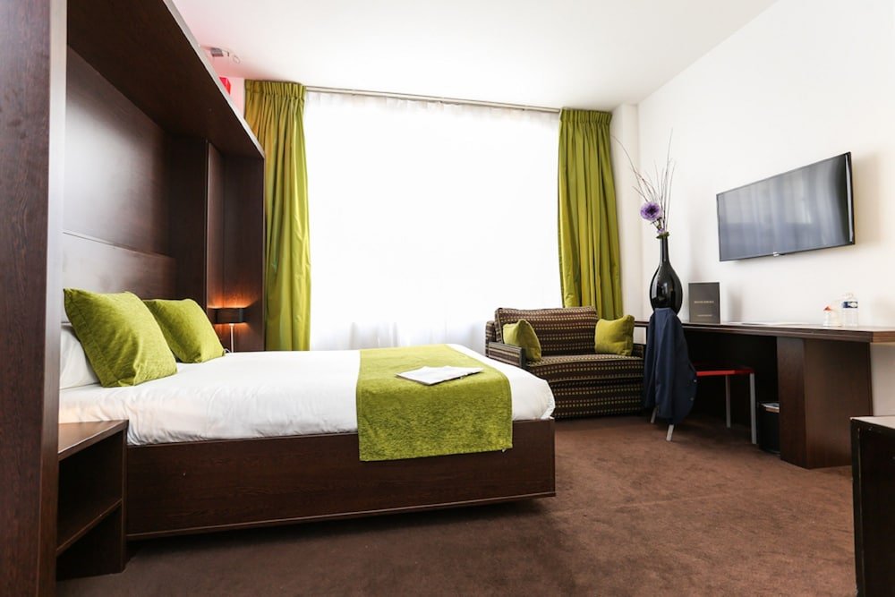 Фото Le Rocroy Hotel & SPA Paris 