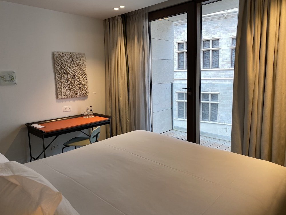 Фото Hotel The Fourth