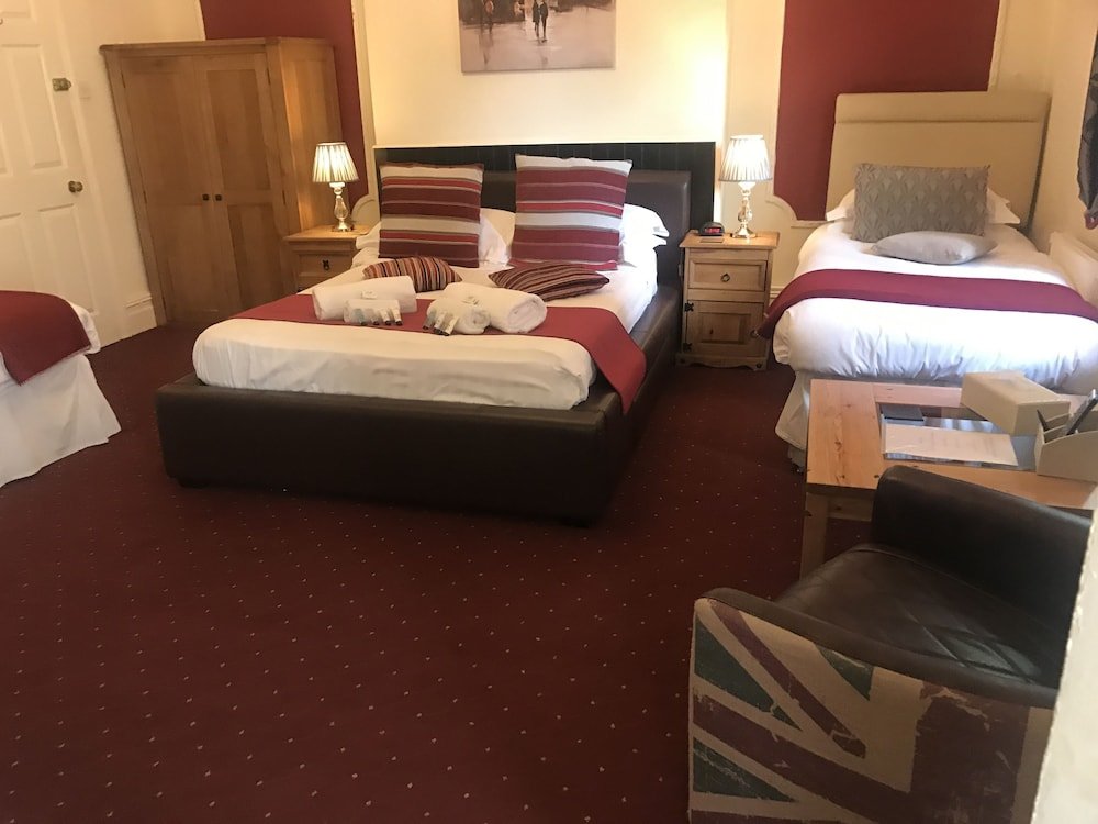 Фото Chester Court Hotel