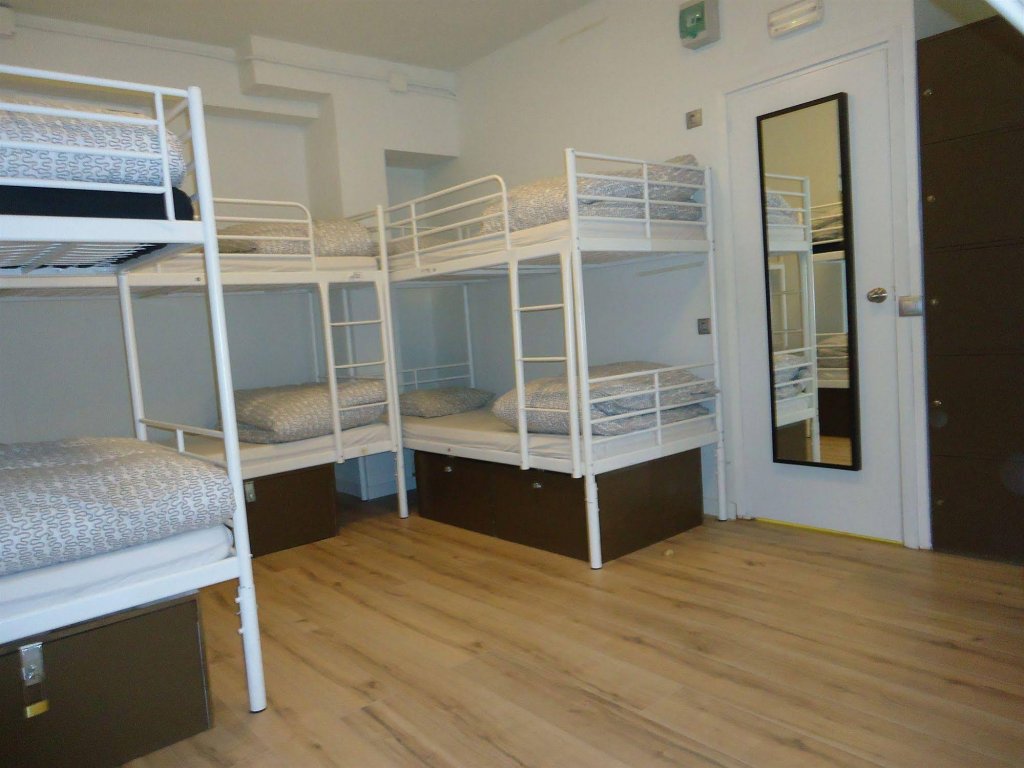 Фото Hostel Arc House Gracia