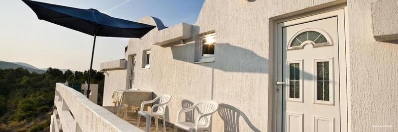 Фото Maki Apartments