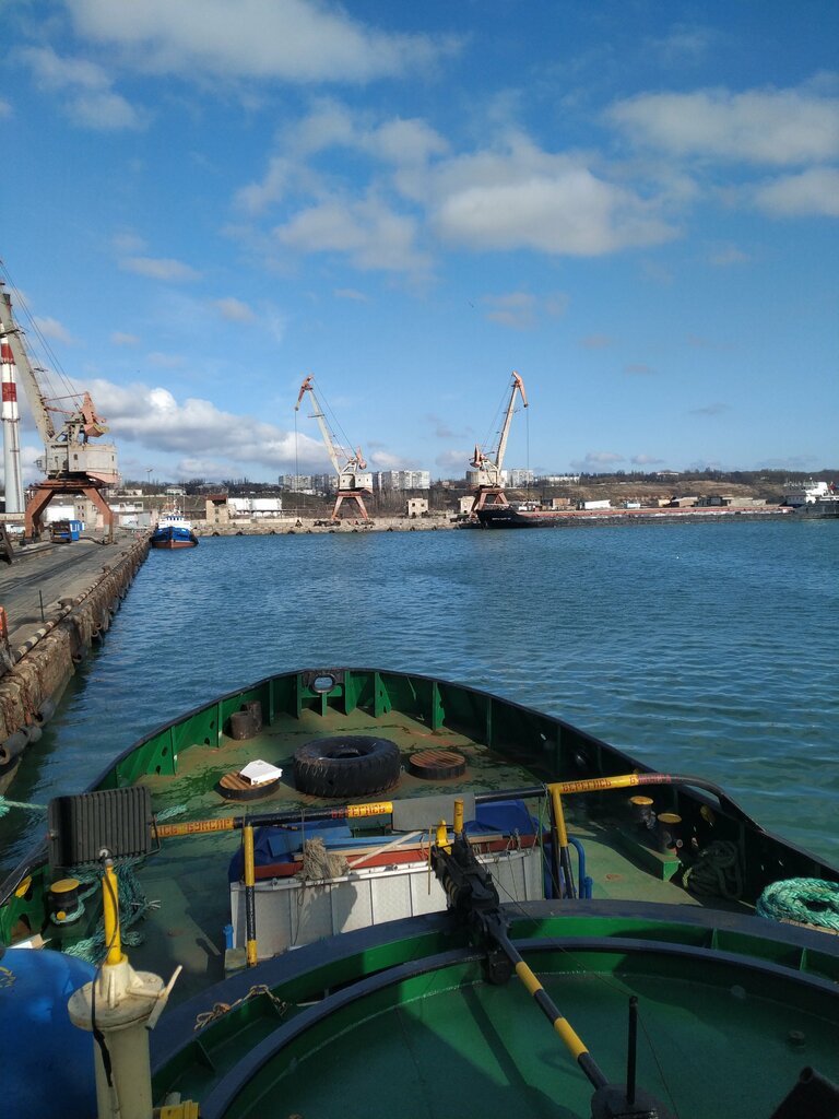 Harbour, port Kamysh-Burun Port, Kerch, photo