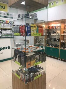 Green Spark (Dzerzhinsky Street, 40), items for mobile phones