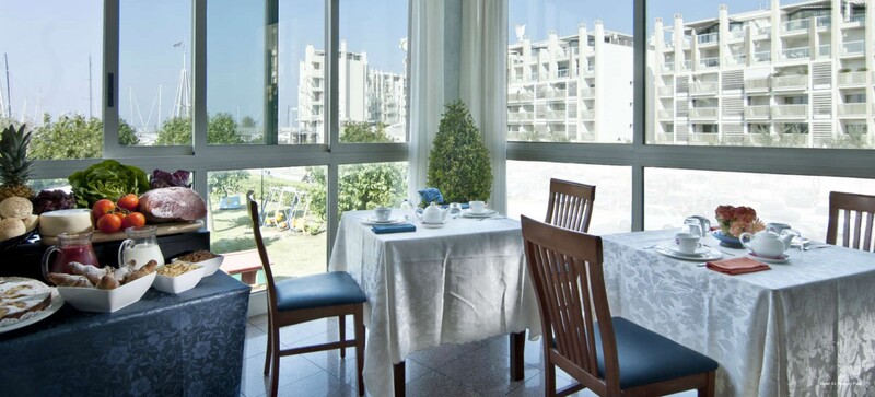 Фото Hotel St. Gregory Park