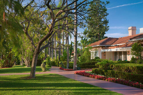 Внешний вид отеля The Beverly Hills Hotel в Беверли-Хиллз, фото 4
