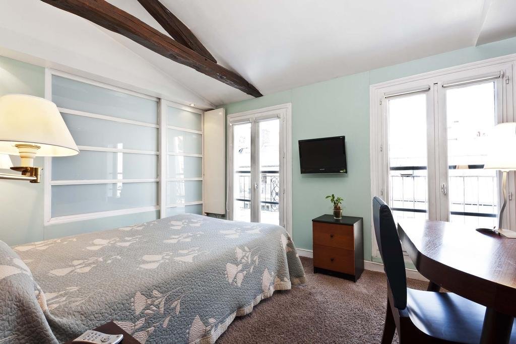 Фото Hotel Bonsoir Madame